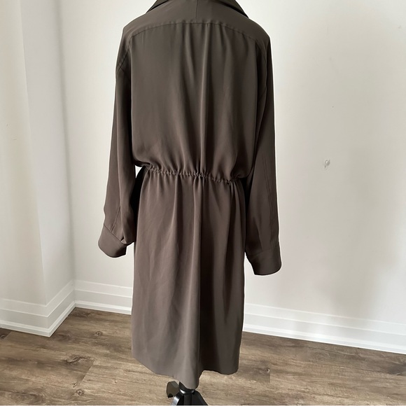 Sz 2 Aritzia BABATON Howitt Button Down Dress in Olive - Picture 6 of 13